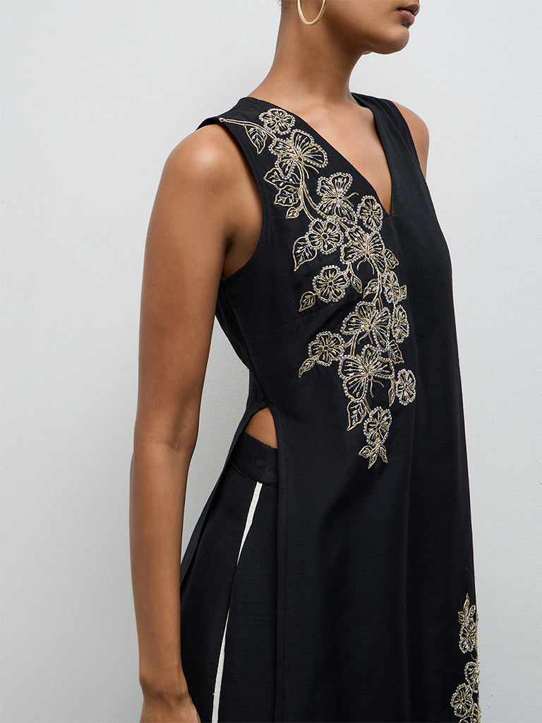 Vark Black Embroidered Straight Ethnic Set