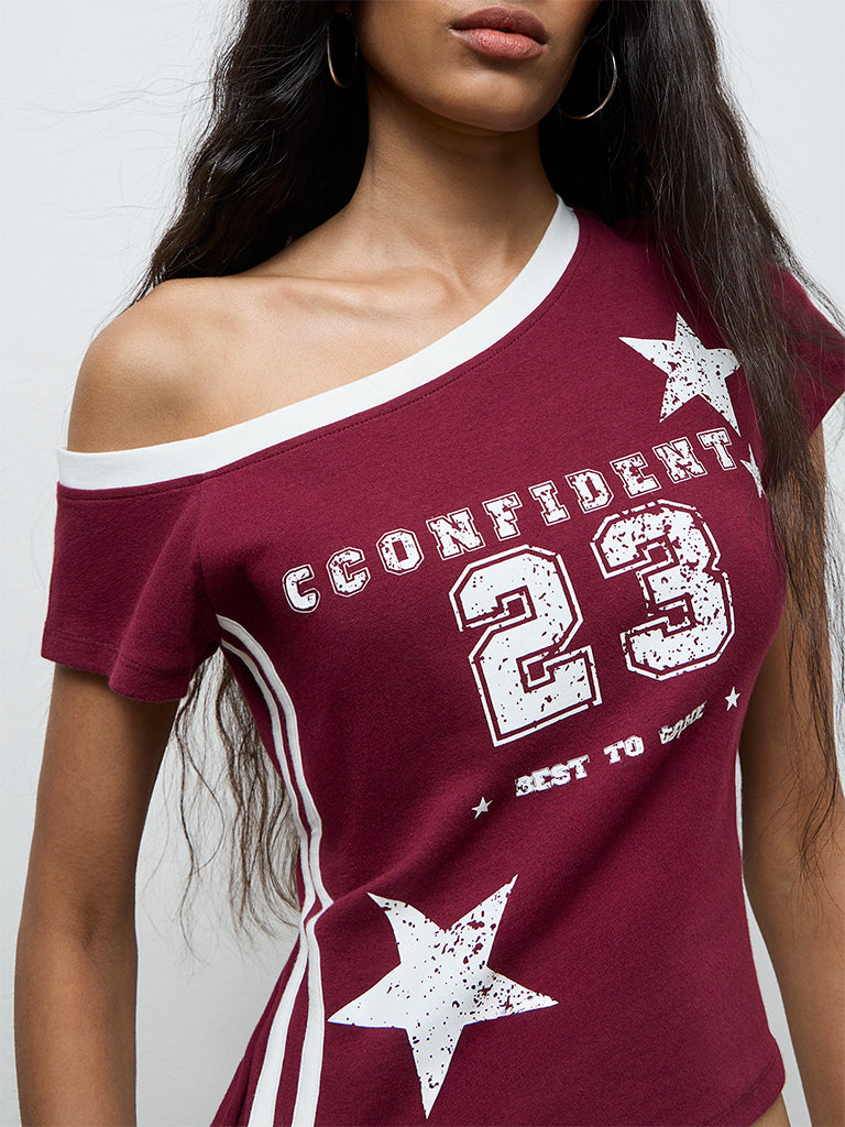 Nuon Burgundy Text Printed Cotton-Blend T-Shirt