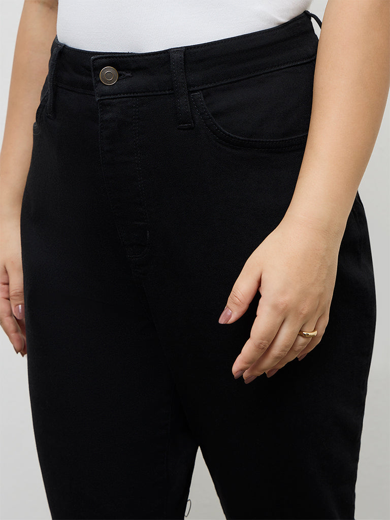 Gia Black High-Rise Capri