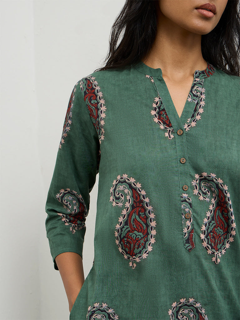 Utsa Green Paisley Printed Cotton Straight Kurta