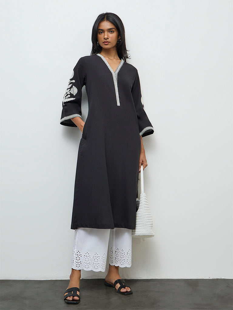 Utsa Black Floral Embroidered Cotton-Blend A-Line Kurta