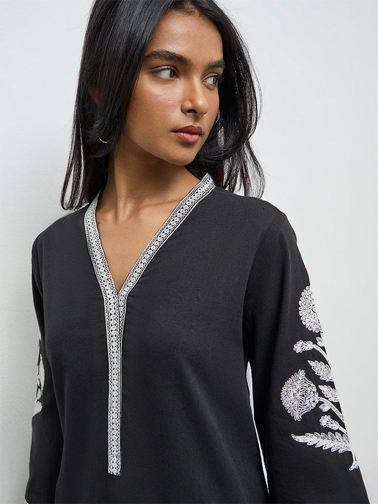 Utsa Black Floral Embroidered Cotton-Blend A-Line Kurta