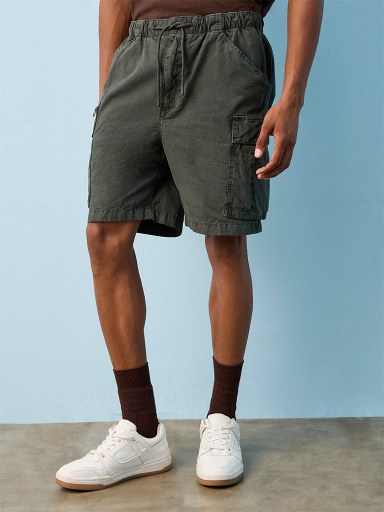 Nuon Green Relaxed-Fit Mid-Rise Cotton Cargo Shorts