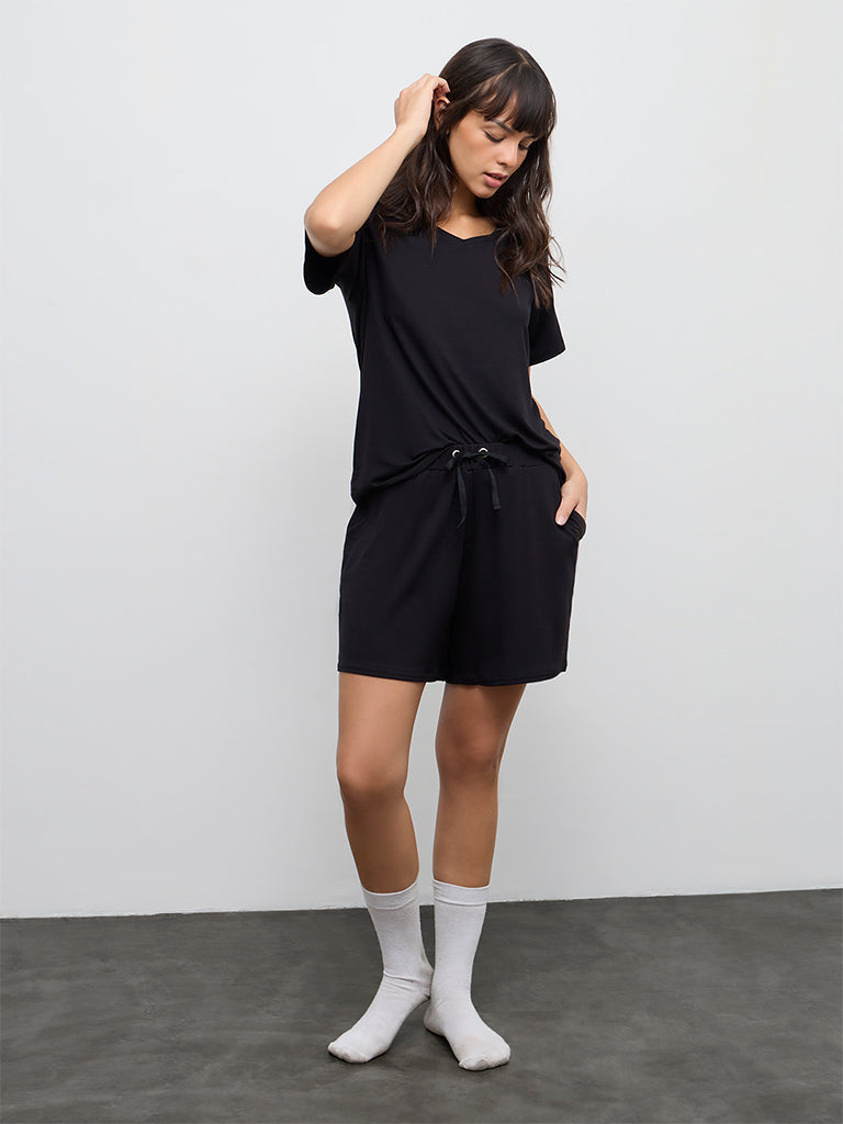 Wunderlove Black Solid High-Rise Shorts