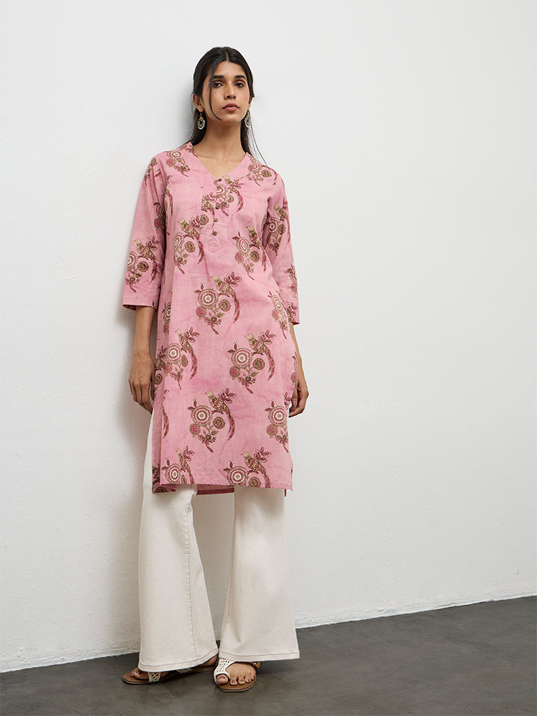 Utsa Light Pink Floral Printed Cotton Straight Kurta