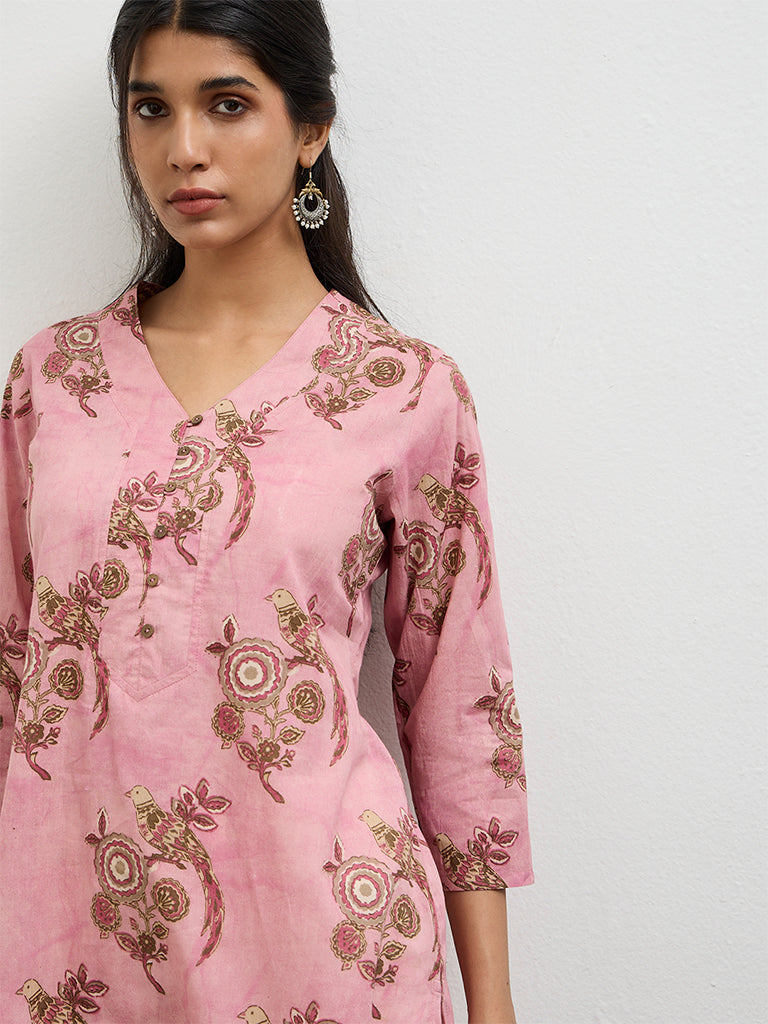 Utsa Light Pink Floral Printed Cotton Straight Kurta