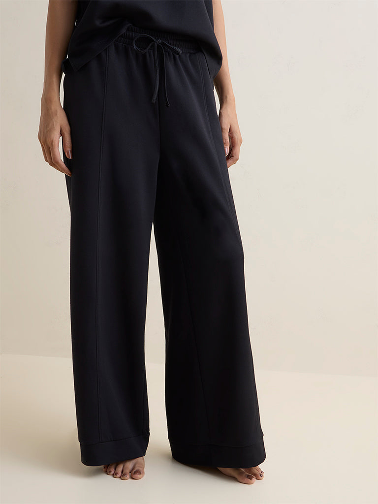 Wunderlove Black Solid High-Rise Pants