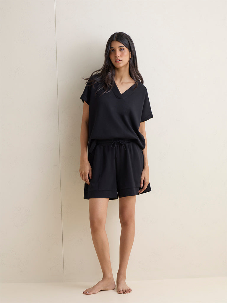 Wunderlove Black Solid High-Rise Shorts