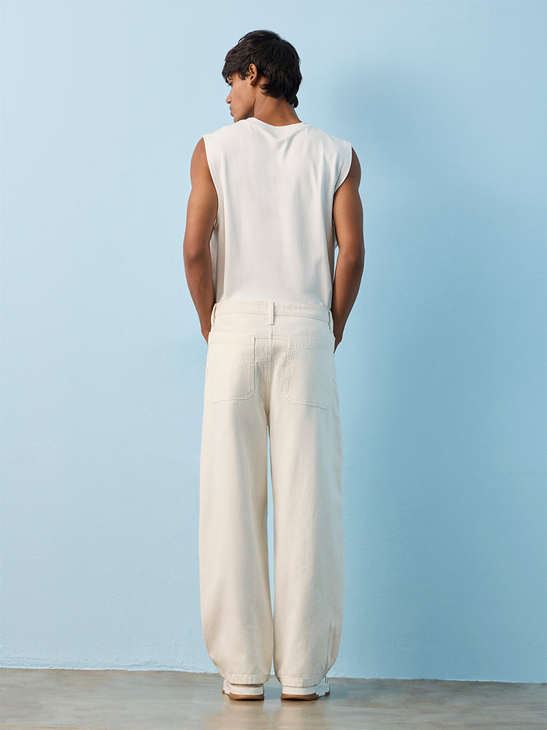 Nuon Off-White Barrel-Fit Mid-Rise Jeans