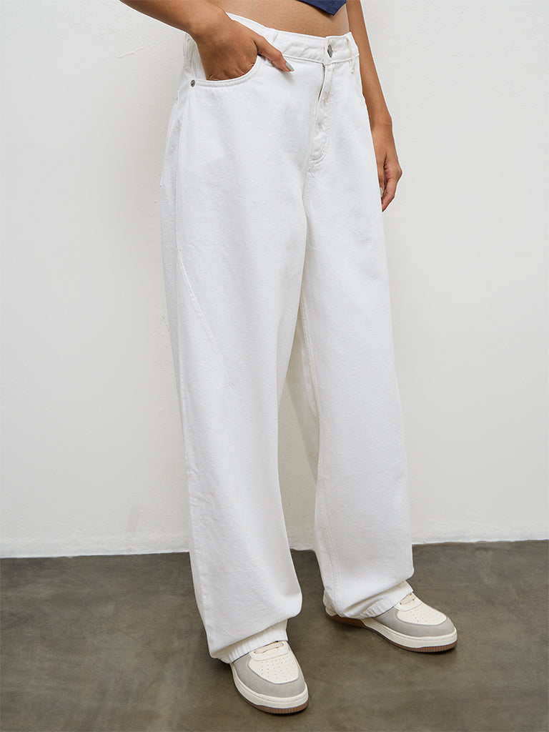 Nuon White Straight-Fit High-Rise Jeans
