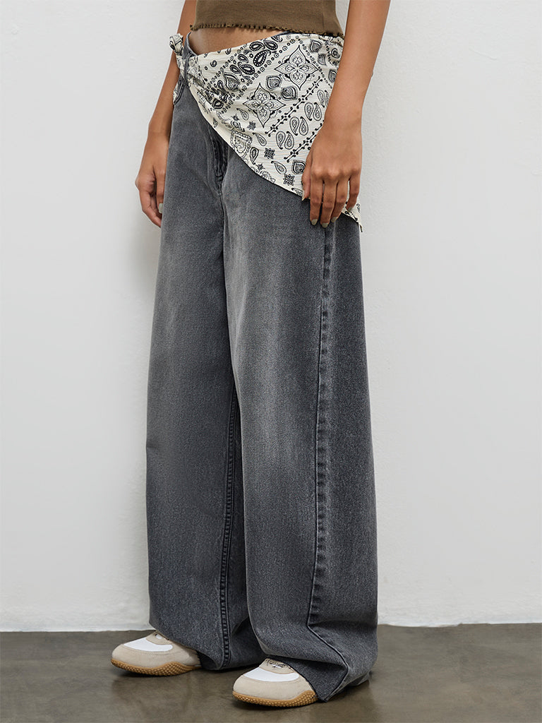 Nuon Black Washed High-Rise Jeans with Scarf