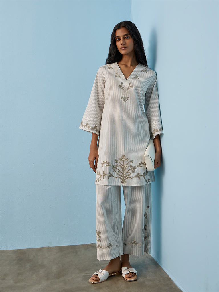 Utsa White Striped Cotton-Blend Kurti