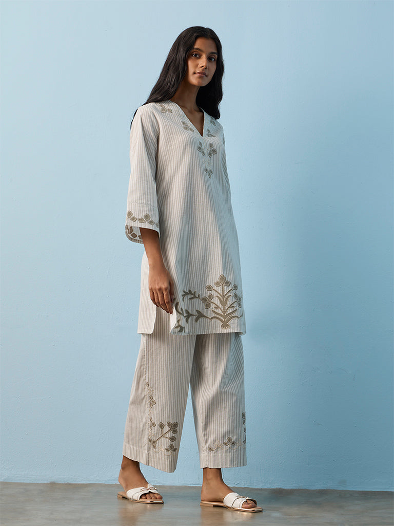 Utsa White Striped Cotton-Blend Kurti