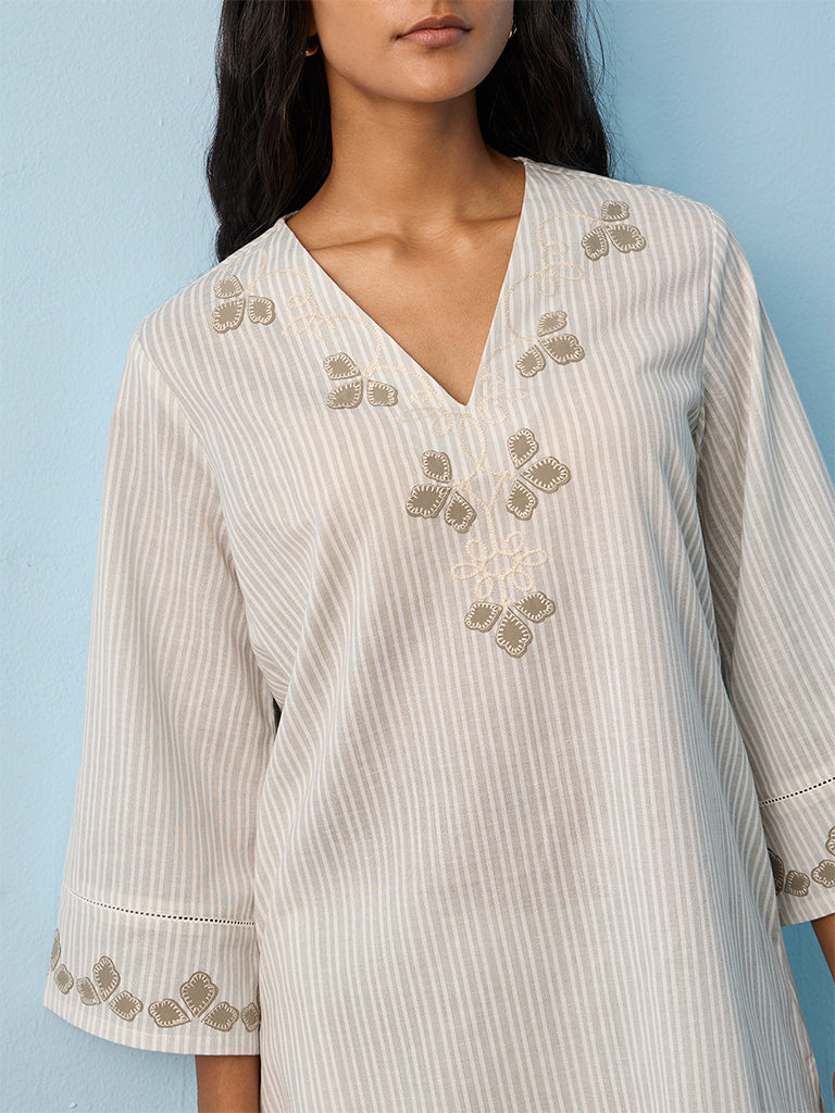 Utsa White Striped Cotton-Blend Kurti