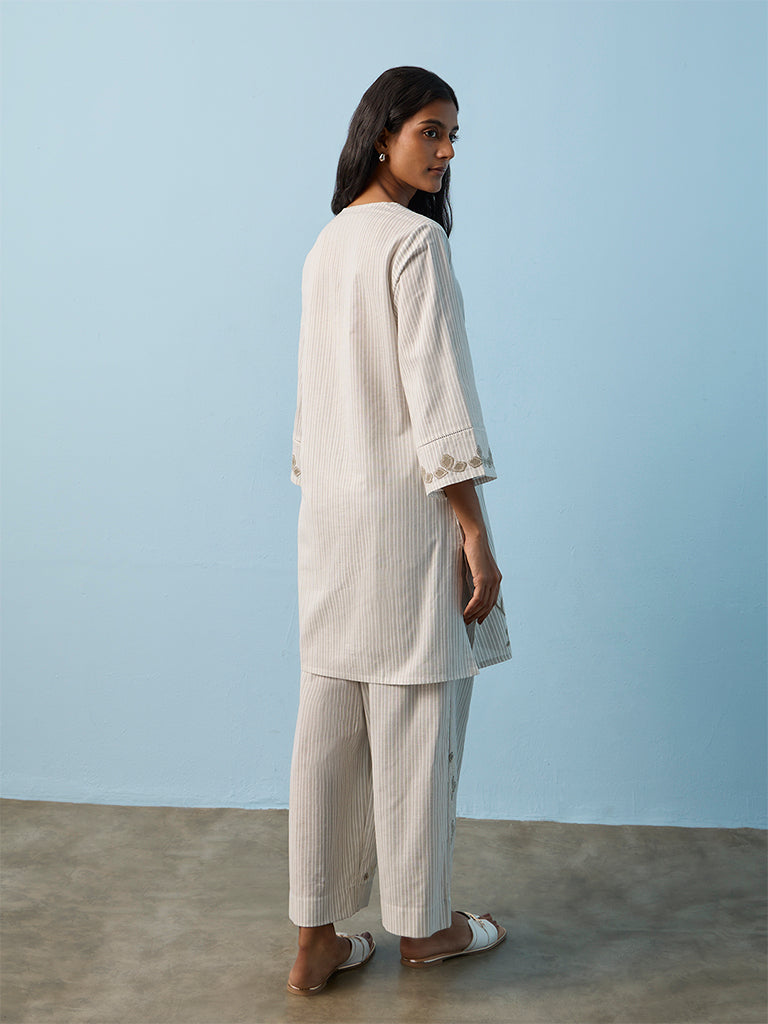 Utsa White Striped Cotton-Blend Kurti