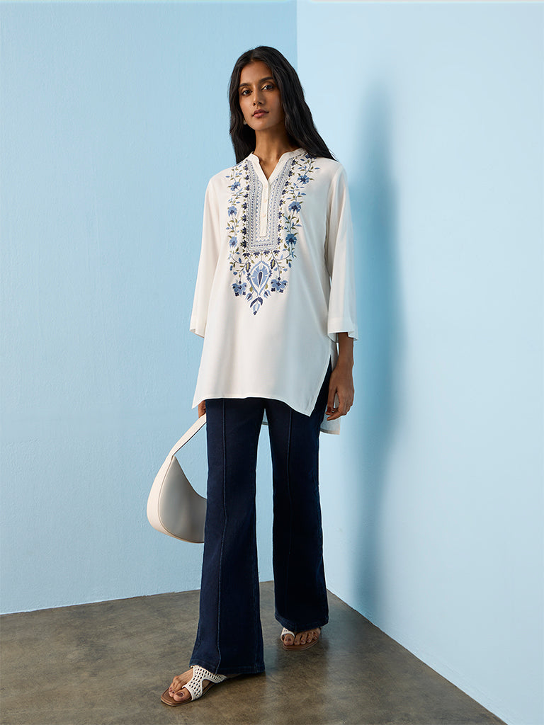 Utsa White Botanical Embroidered Straight Kurti