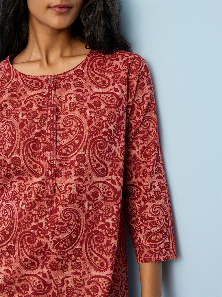 Utsa Red Paisley Printed Cotton Straight Kurta
