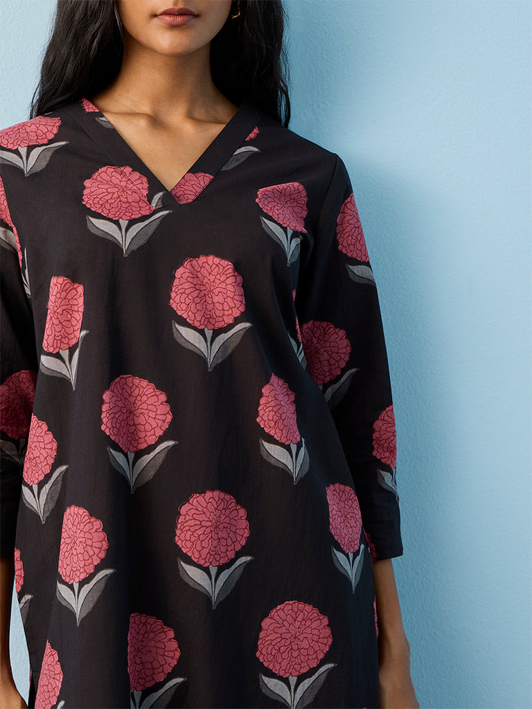 Utsa Black Floral Printed Cotton Straight Kurta