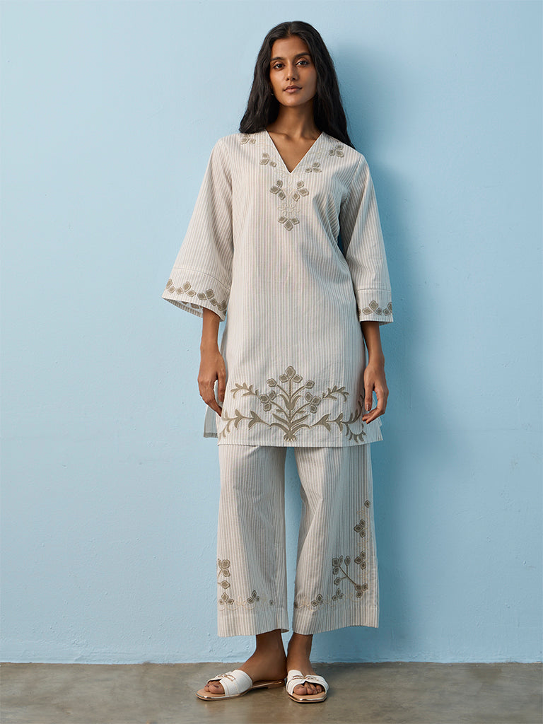 Utsa White Striped Cotton-Blend Ethnic Pants