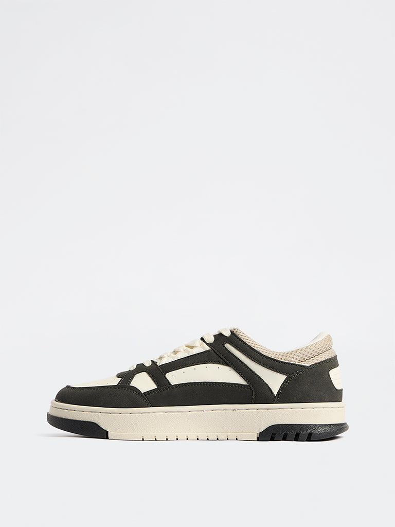 SOLEPLAY Black Lace-Up Sneakers
