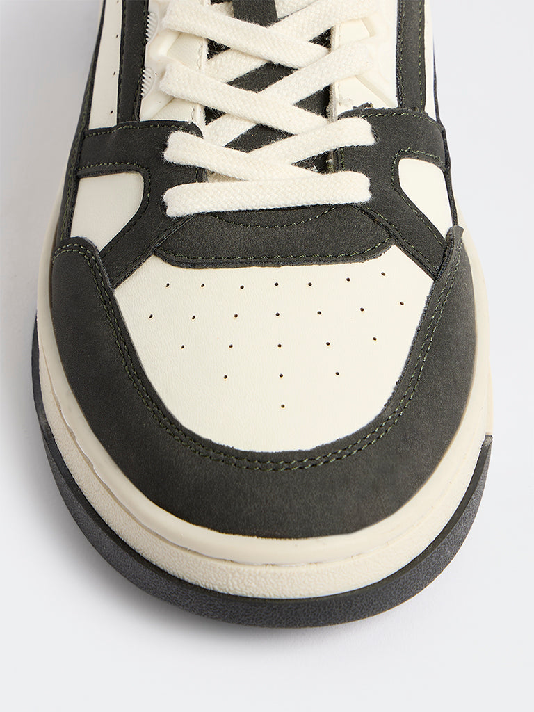SOLEPLAY Black Lace-Up Sneakers