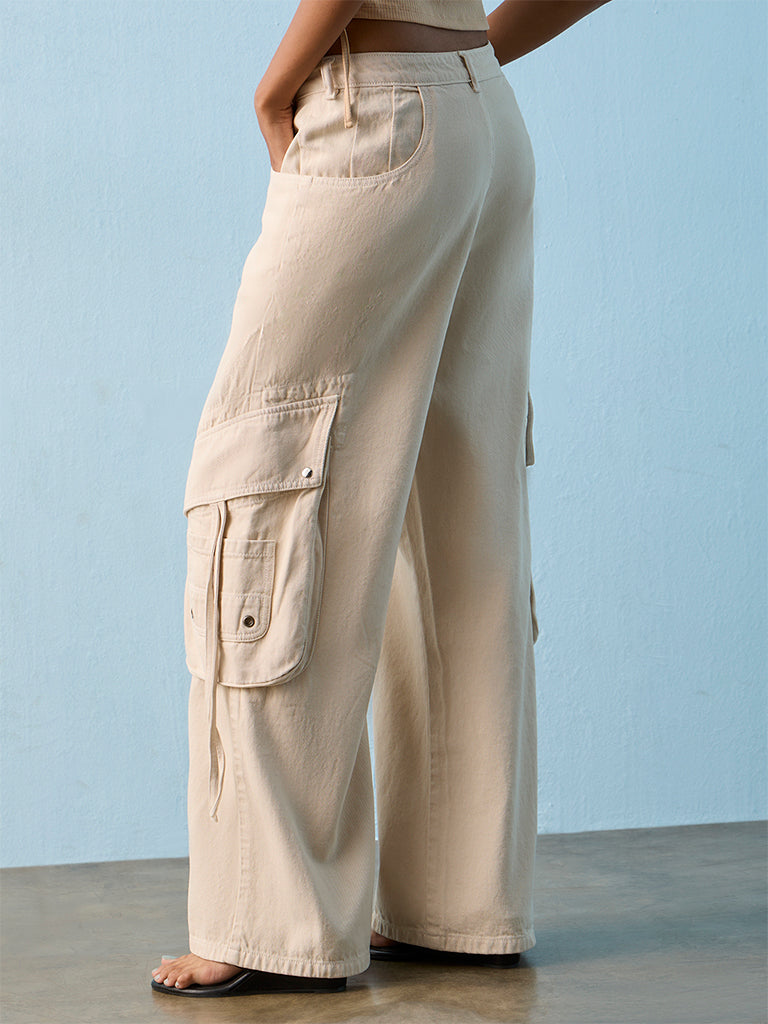 Nuon Light Beige High-Rise Cargo Jeans