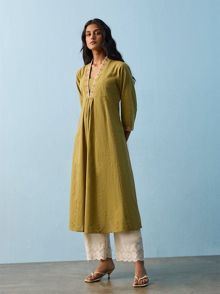 Utsa Green Geometric Embroidered Cotton-Blend A-Line Kurta