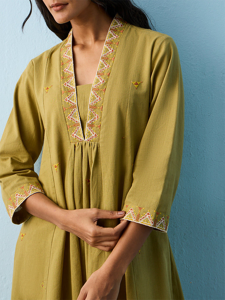 Utsa Green Geometric Embroidered Cotton-Blend A-Line Kurta