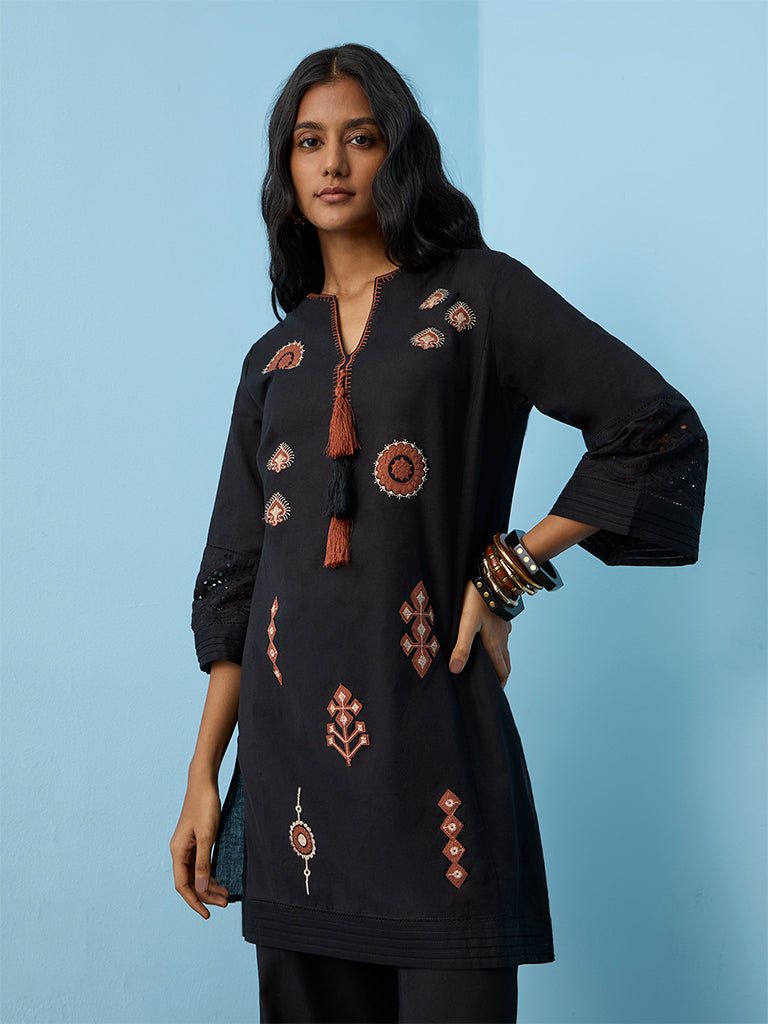 Utsa Black Embroidered Cotton Kurti