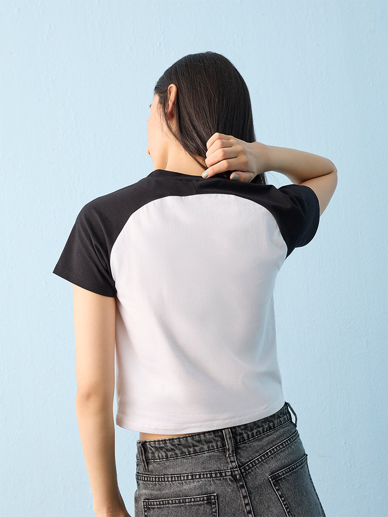 Nuon White Numerical Printed Cotton T-Shirt