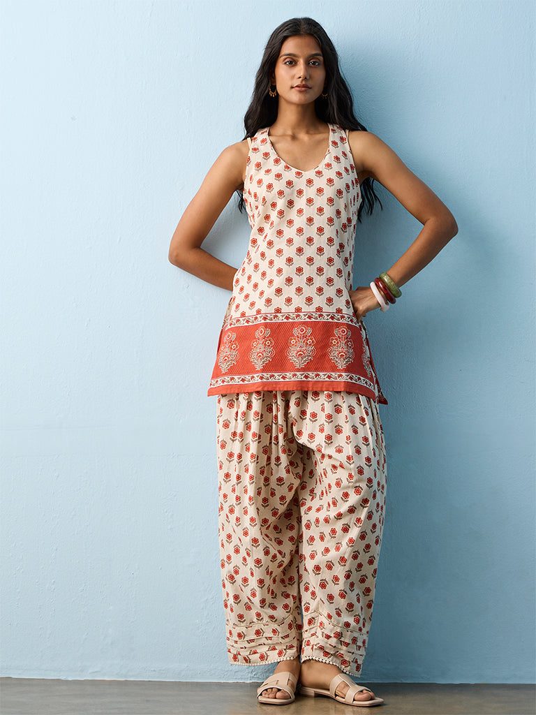 Utsa White Floral Printed Cotton-Blend Kurti