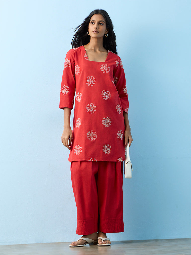 Utsa Red Floral Printed Cotton-Blend Straight Kurta
