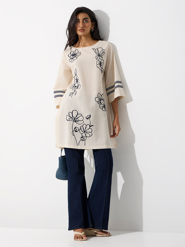 Utsa Off-White Floral Embroidered Cotton-Blend A-Line Kurta