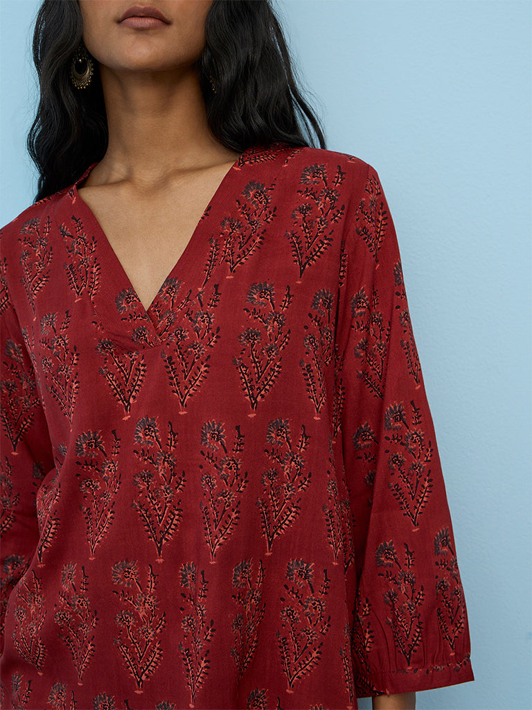 Utsa Red Botanical Printed Kurti