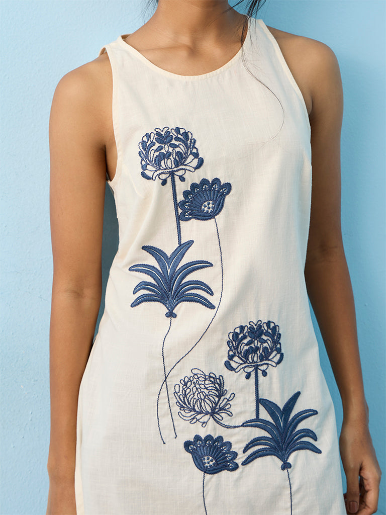 Utsa  Off-White Floral Embroidered Cotton-Blend A-Line Kurta