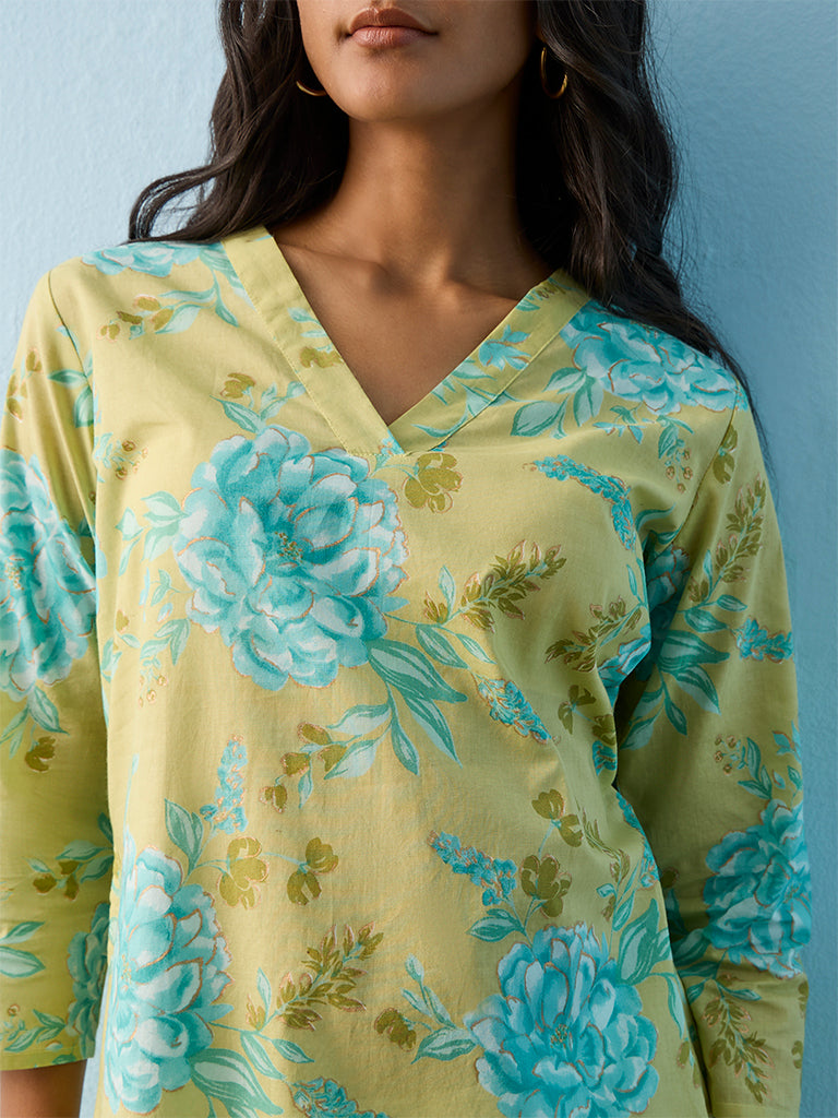 Utsa Light Green Floral Pattern Cotton Straight Kurta