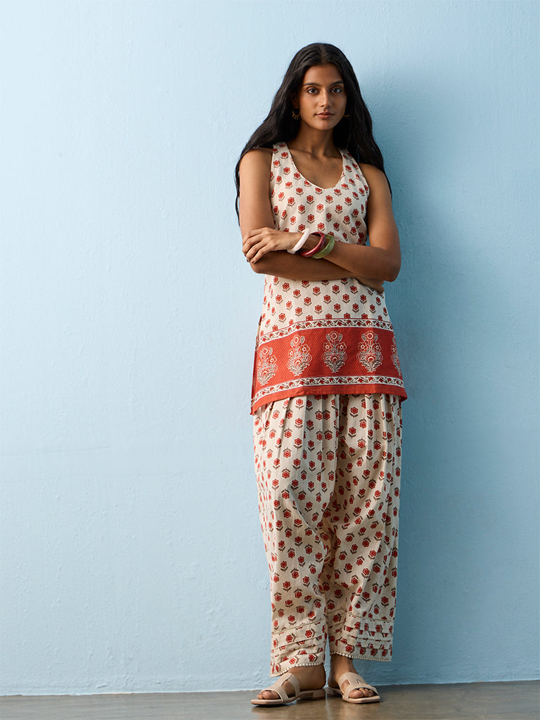 Utsa White Floral Printed Cotton-Blend Pants